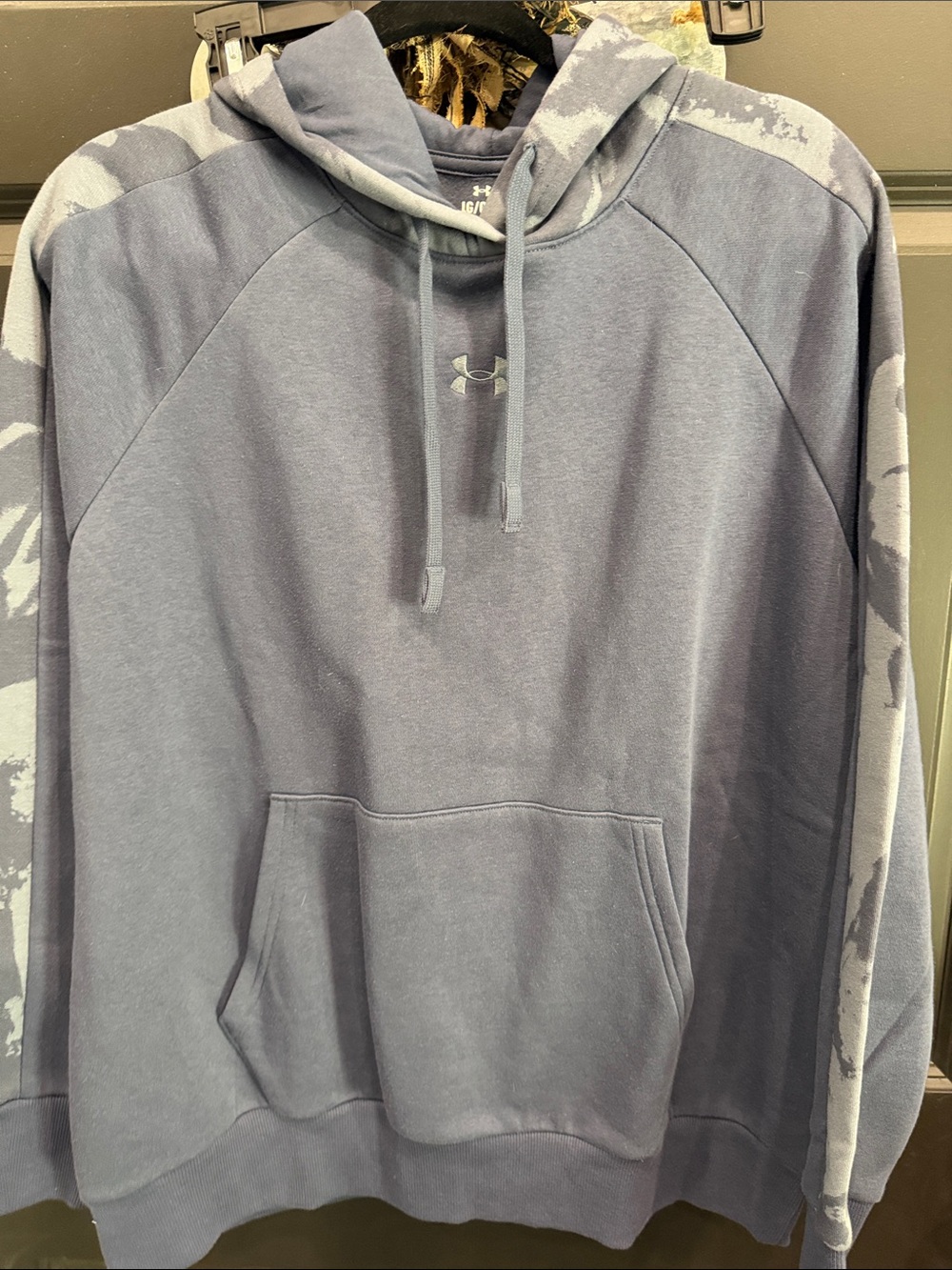 *NWOT* Under Armour Men's Dark Navy Pullover Hoodie w/ Camouflage Accents - Sz L